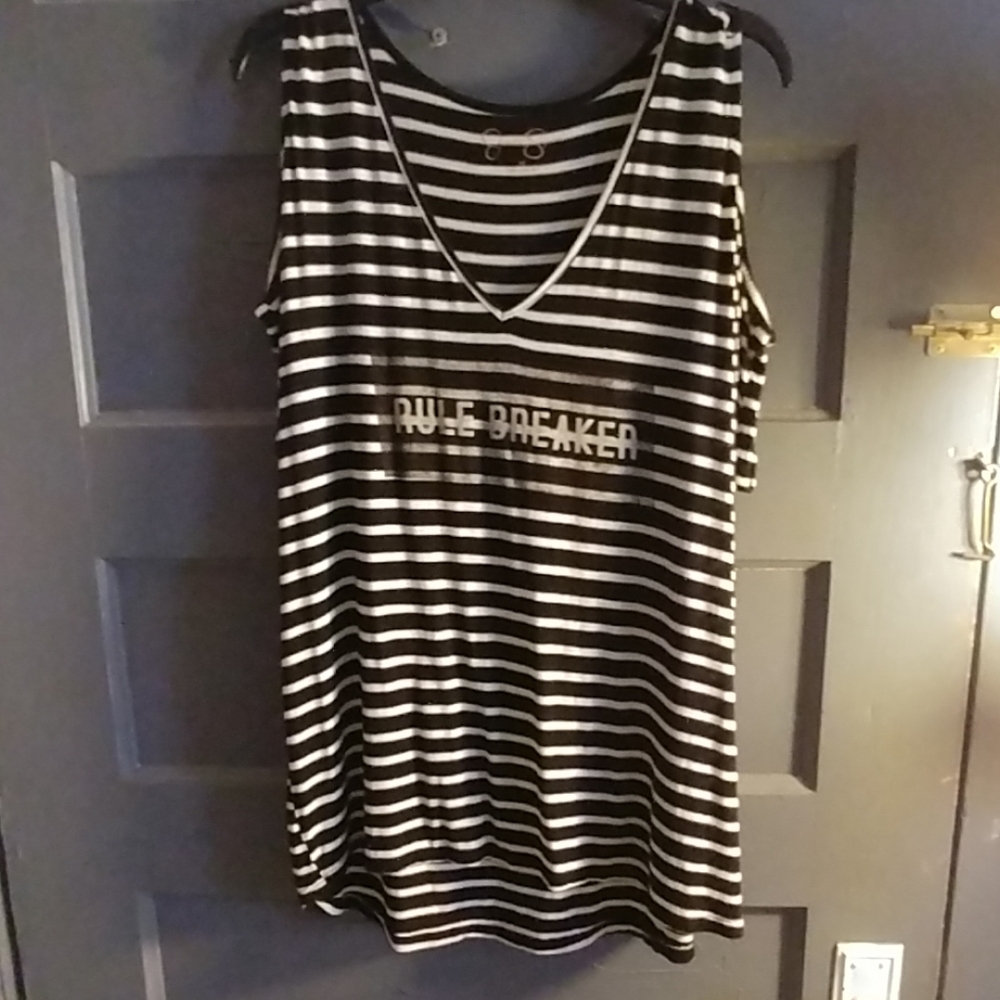 Jessica Simpson shirt